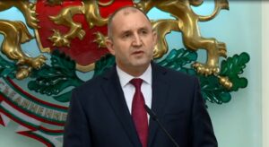 Румен Радев поднесува оставка како претседател на Бугарија и најавува учество на парламентарните избори