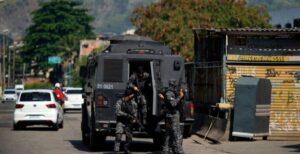 Шеесет и четири жртви меѓу кои и четворица полицајци – операција против шверцери на дрога во Рио де Жанеиро