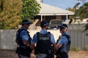 Тројца мртви, еден ранет, убиецот во бегство – пукање во Австралија