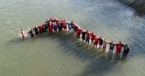 Досега се пријавени 140 луѓе за фаќање на крстот во Вардар во Скопје – подготовки за Водици