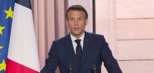Макрон: Иднината на Украина не може да се решава без Украина