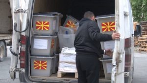 Испечатени 4.613.438 гласачки ливчиња, најдолгото половина метар – ДИК почна со дистрибуција на изборниот материјал