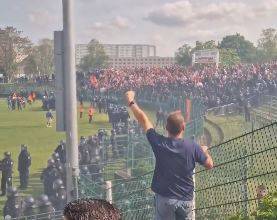 (Видео) Повредени 155 полицајци, уапсени 74 навивачи – хаос во Берлин на меч од четврта фудбалска лига