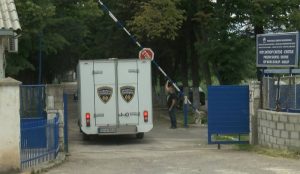 За „шетање“ затвореници на приватни собири- поднесено обвинение против Филип Андов -Сокол, екс директор на затворот Шутка и 7 затворски чувари и надзорници
