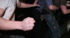 Го тепал со метална шипка половина час, па го оставил да искрвари на скали