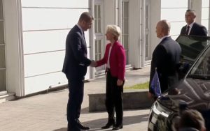 Мицкоски денеска ќе ја пречека претседателката на ЕК Урсула фон дер Лајен