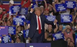 Раздор меѓу МАГА базата и Републиканците по однос на нападите врз Иран