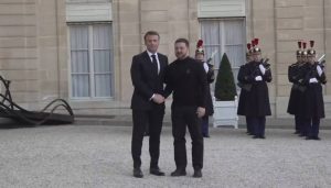 Макрон: Мировен план може да биде склучен само со одобрение на Зеленски и на Европа