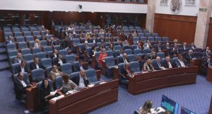Пратенички прашања од опозицијата, како и предлог-декларацијата за фер и демократски избори пред пратениците