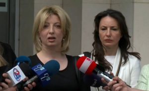 Арсовска ги донесе доказите во обвинителството – дојде со документи за еден предмет, а најави уште 150
