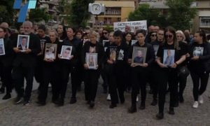 Тишината погласна и од зборовите – кочанчани повторно испратија повик за неселективна правда