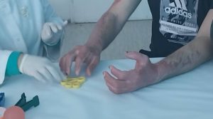 Кочани една година по трагедијата – семејствата на жртвите живеат со спомените, а повредените со лузните кои тешко зацелуваат