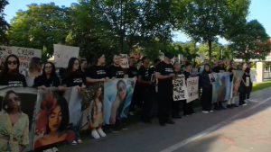 Пет барања испрати семејството на Фросина од протестот по пресудата од 12 години за Васил Јованов