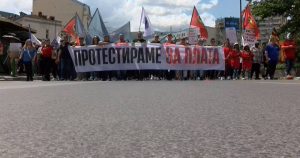 Им го завртија грбот на политичарите, побараа минималец од 500 евра и „првомајски“ порачаа – нема да запреме