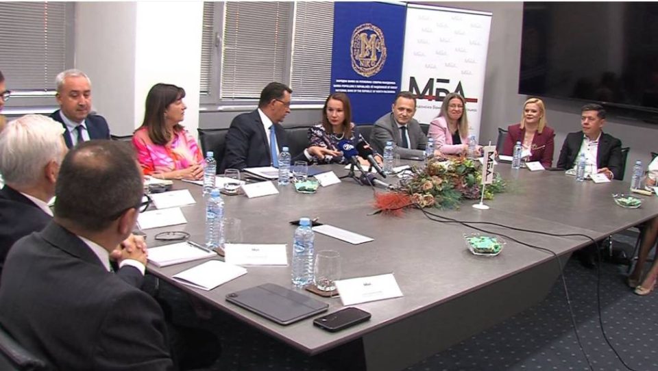 Trajko Slaveski, Makedonska bankarska asocijacija, Maja Sterieva