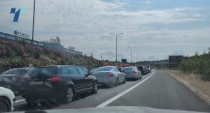 Колона возила над три километри на граничниот премин Богородица