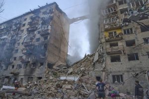 Најмалку 14 загинати и 44 повредени – Киев ноќеска беше мета на руски воздушни удари