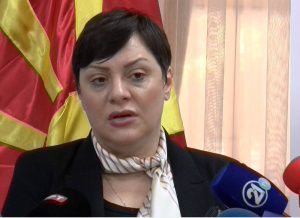 Министерката Кочоска од утре во потргата по милијарди за брзата пруга