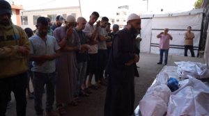 Во напад во Газа убиени осум деца и две жени кои во ред чекале за храна – Израел се правда дека таргетирале припадник на Хамас