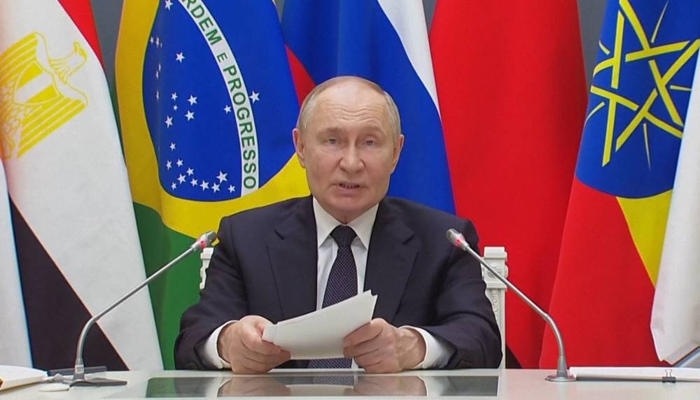 Претседателот на Русија, Владимир Путин, се обрати на самитот преку видео-врска