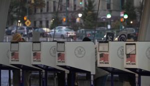 Укинување на гласањето по пошта и на гласачките машини – Трамп вети измени во начинот на спроведување на изборите