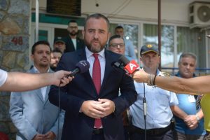 Тошковски: „Супер Возач“ доби лиценца со помош на фамилија блиска до СДСМ