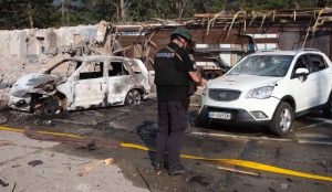 Двајца загинати и 12 повредени по руски напад врз рекреативен центар во Запорожје