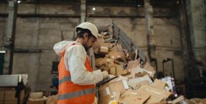 Скопје, кое се дави во отпад, беше домаќин на панел дискусијата за иновација во циркуларната економија и креативните индустрии