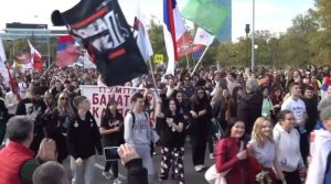 Tри илјади студенти пешачат од Белград кон Нови Сад