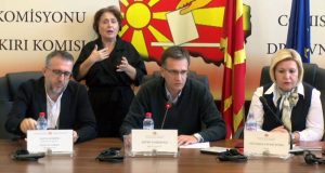 ДИК: До 20 часот гласале 3.327 од вкупно пријавените 4.826 болни и немоќни, лица во старечки домови и затвореници