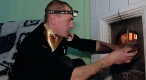 Нексус: Подложени на руската кампања на терор, Украинците се враќаат на докажаната стара технологија за греење