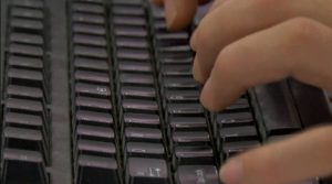 Осомничен за ширење на расистички и ксенофобичен материјал на интернет – кривична за 67-годишен жител на Неготино