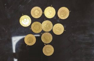 Царина запленила златни плочки и над 37 илјади евра на Меѓународниот Аеродром Скопје и преминот Табановце