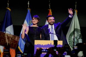 Од Кампала до Gracie Mansion: Кој е Зохран Мамдани? — најмладиот градоначалник на Њујорк по 136 години