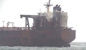 Русија испраќа воени бродови за да штитат танкер следен од САД