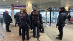 Пиштолот му откажал, па продолжил со нож – крвав поход на 16-годишен Хрват во училиште во Германија, повредени две девојчиња