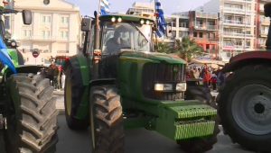 Блокирани со саати влезовите кон Грција