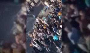 Видео: Големи анти-владини протести во Иран