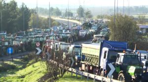 Грчките денеска со блокада и на пристаништето во Солун