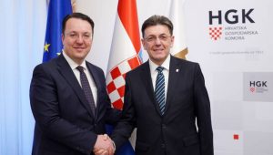Николоски остварил средба со претседателот на Стопанската Комора на Хрватска на која се разговарало за проблемот на камионџиите