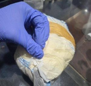 Пронајден амфетамин во викендица во Младо Нагоричане, приведени две лица