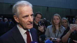 Норвешкиот премиер до Доналд Трамп „многу си преокупиран“ со Нобеловата награда за мир, но таа не ја доделува норвешкта влада