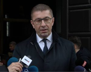 Место мерки, предупредувања – Мицкоски до маркетите, ако ги кршат законите ќе мора да затворат