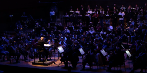 Мисата за мир „ Вооружениот човек“ да се изведува почесто за да стигне до ушите на луѓето што решаваат за војни