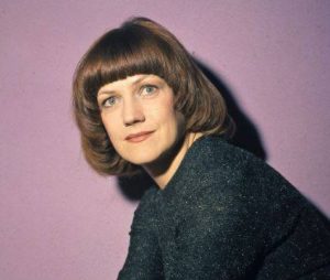 Почина српската и југословенска пејачка Сенка Велетанлиќ- публиката ќе ја памети по елегантниот стил и длабоката емоција во интерпретацијата