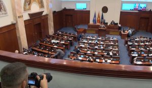 Пратениците на опозицијата ќе му поставуваат прашања на Мицкоски во Собрание