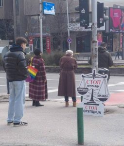 (Фотогалерија) Герила акција низ Скопје дел од проектот „Ново партнерство – Нова борба против корупција!”