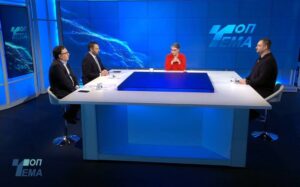 Toп Тема – Владата попушти за платите на државната администрација, но не и за минималната плата на работниците