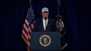 Трамп најави масовна воена операција против Иран