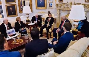 Трамп на средба со Петро, состанокот го оценија како пријателски – драматичен пресврт